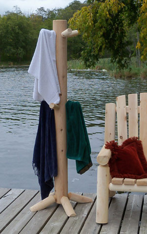 Cedar Log Robe Tree